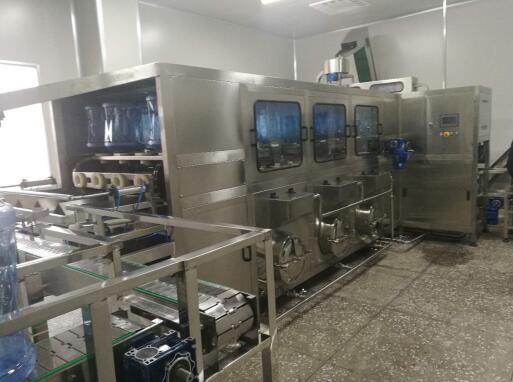 純凈水設備為什么要設置自動沖洗功能？